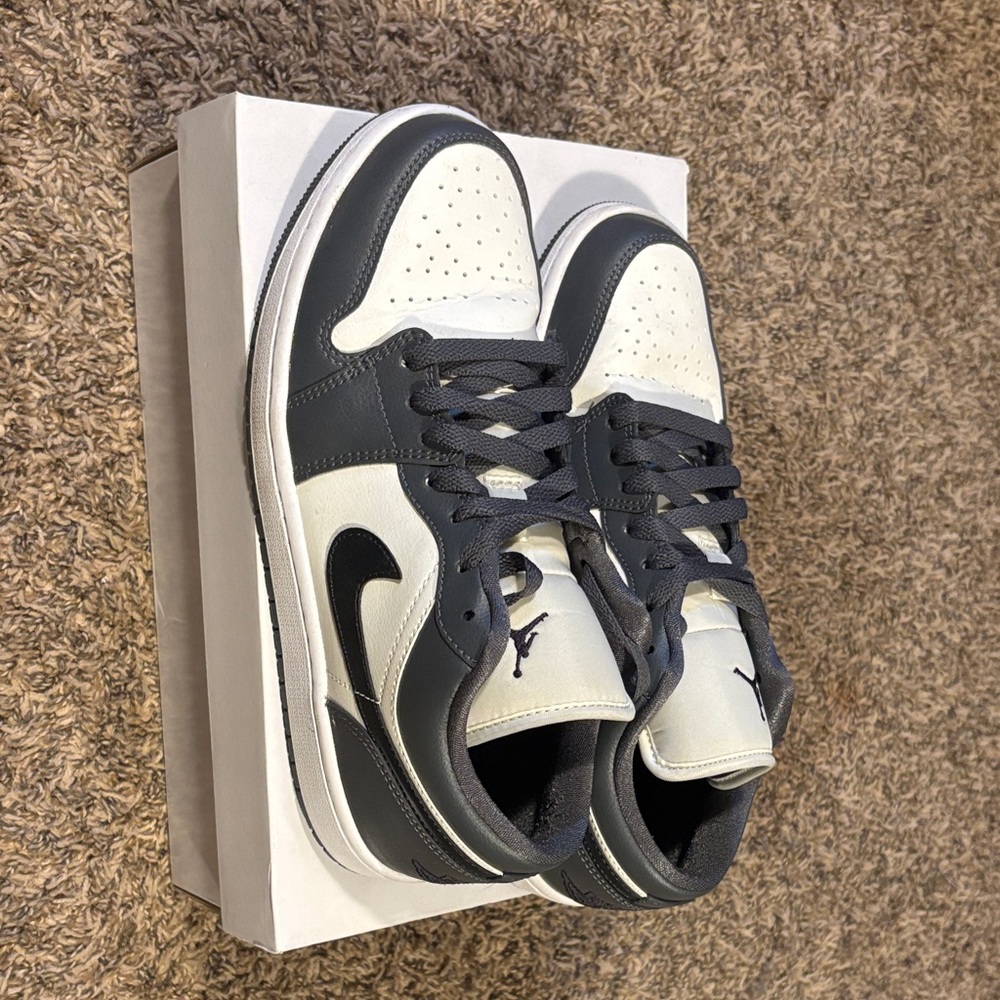 Nike air Jordan 1 low women’s sneakers